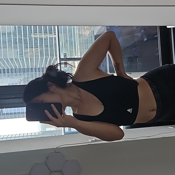 Adidas black athletic crop top - Picture 2 of 3